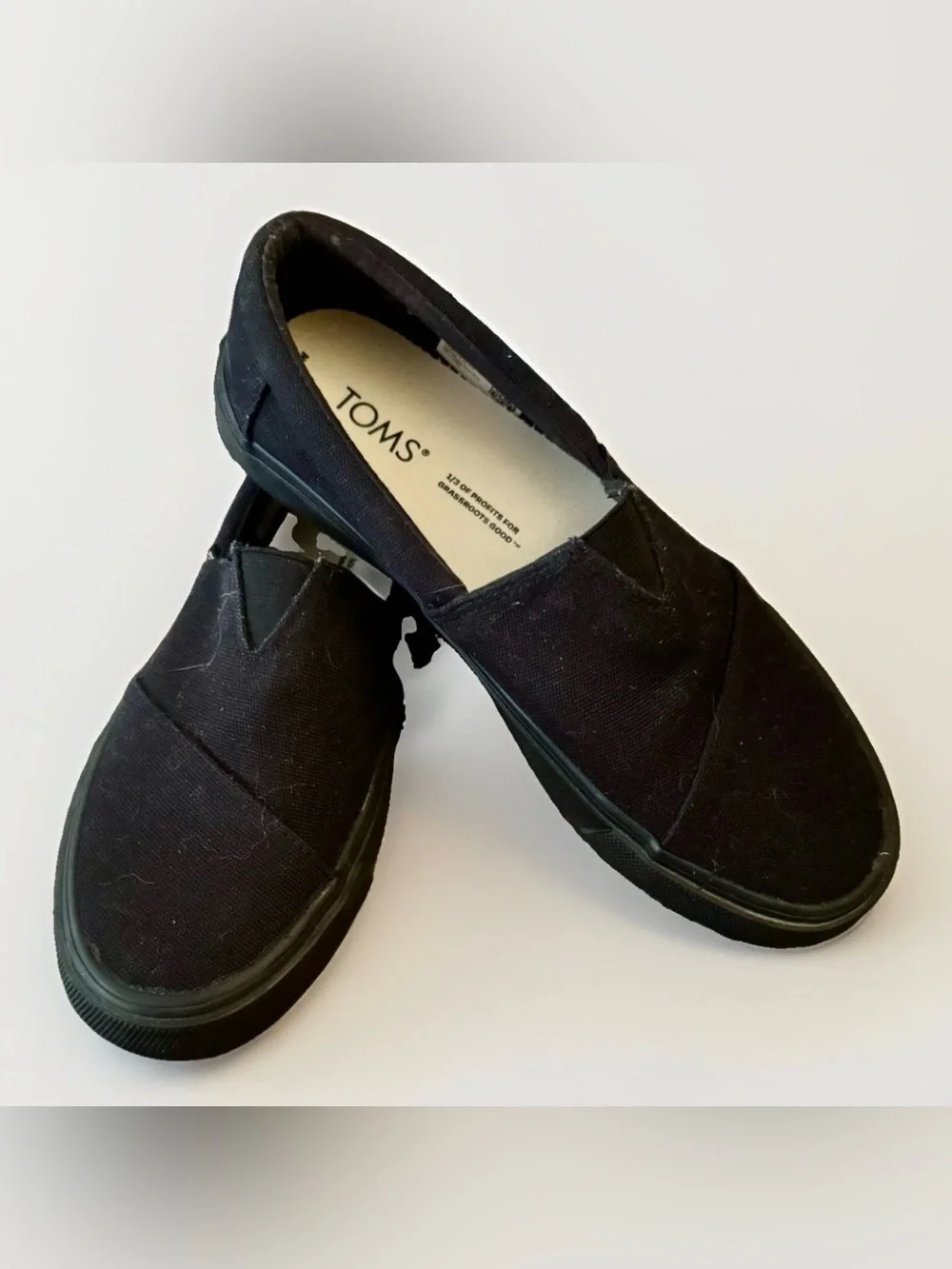 TOMS Black Canvas Slip-On Deck Shoes Men’s 7 NWOB **Free Shipping**